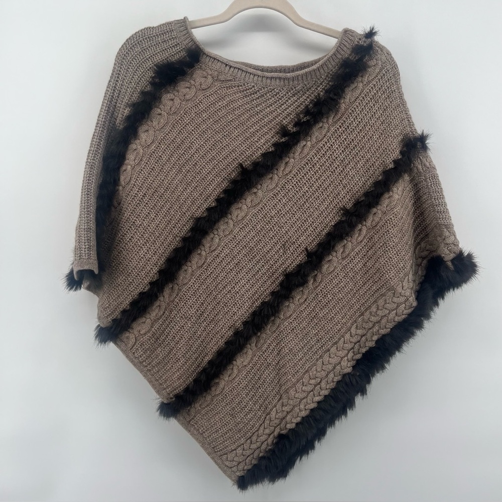 NWT Vintage Cache Fawn Cable Knit Poncho Faux Fur Women’s Size XS/S